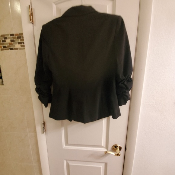 Black blazer - Picture 4 of 7